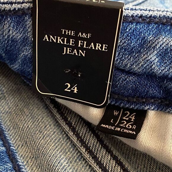 Abercrombie & Fitch signature collection ankle flare jean new - Picture 6 of 15
